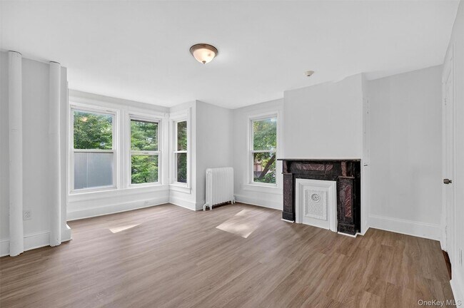 Building Photo - 34 Market St