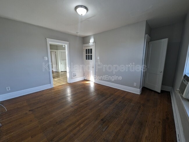 Building Photo - 5026 Chippewa St