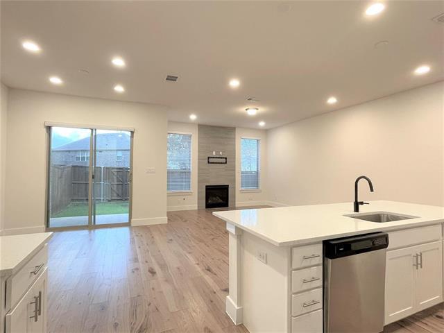 Building Photo - 8242 Primrose Wy