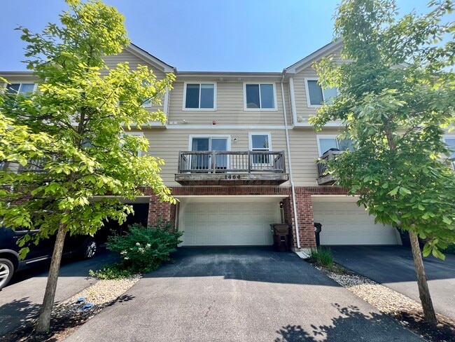 Building Photo - 1464 Lake Ridge Ct