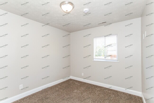 Building Photo - 413 Huntley Ct