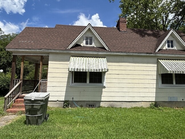 Primary Photo - 147 Center St