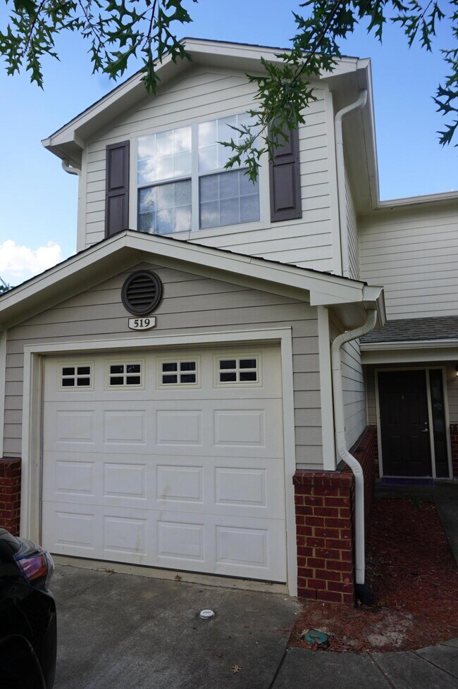 Primary Photo - 519 Wingspan Way