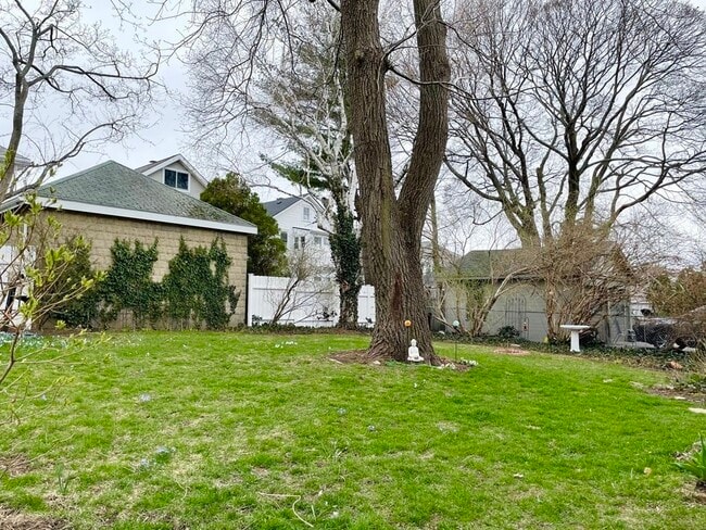 Building Photo - 51 Presentation Rd