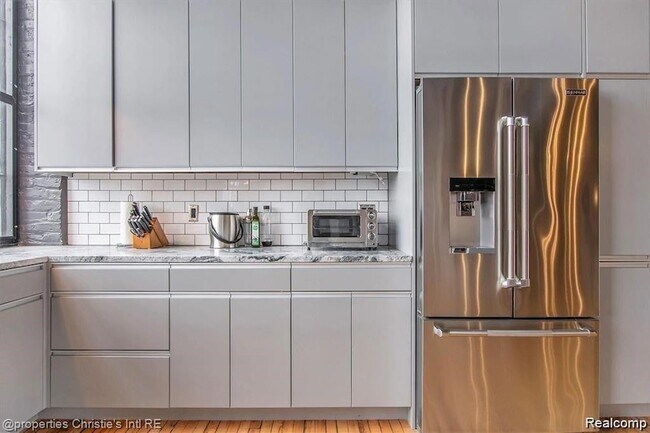 Building Photo - 1535 Sixth St