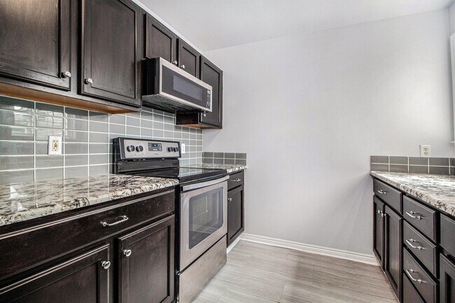 Building Photo - 3051 Barclay Way