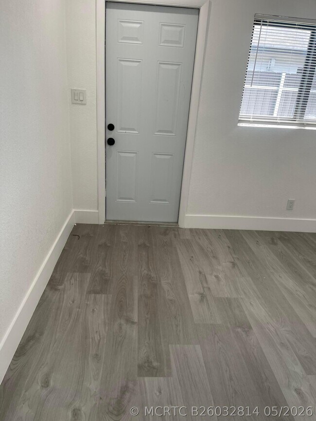 Building Photo - 880 NW 8th Ave