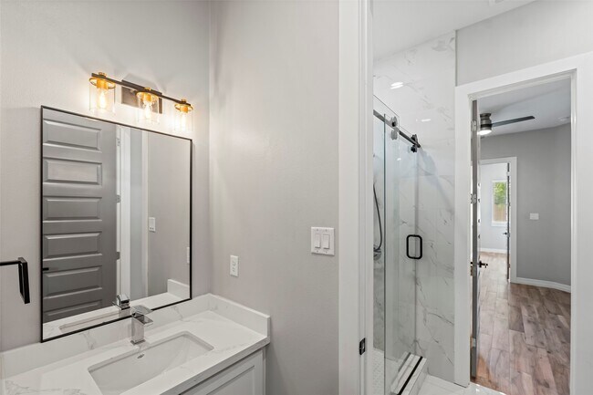 Building Photo - 17807 Glenwolf Dr