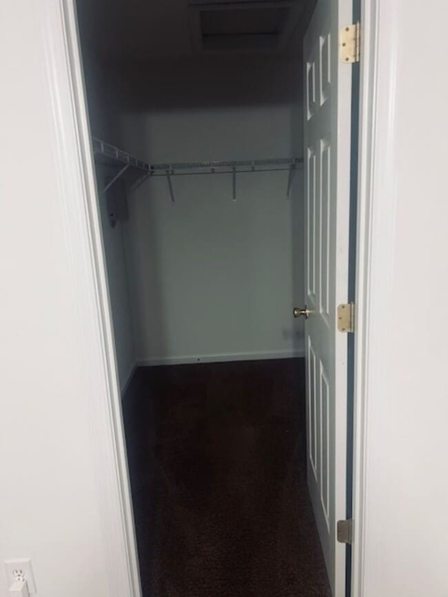 Building Photo - Jordans Crossing