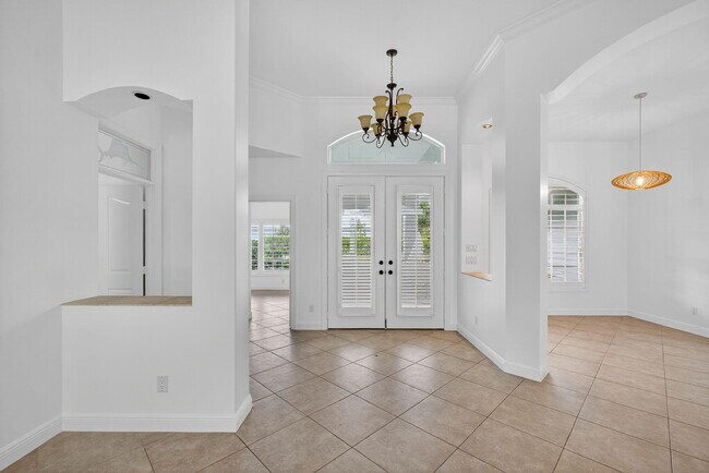 Building Photo - 8401 SE Ketch Ct