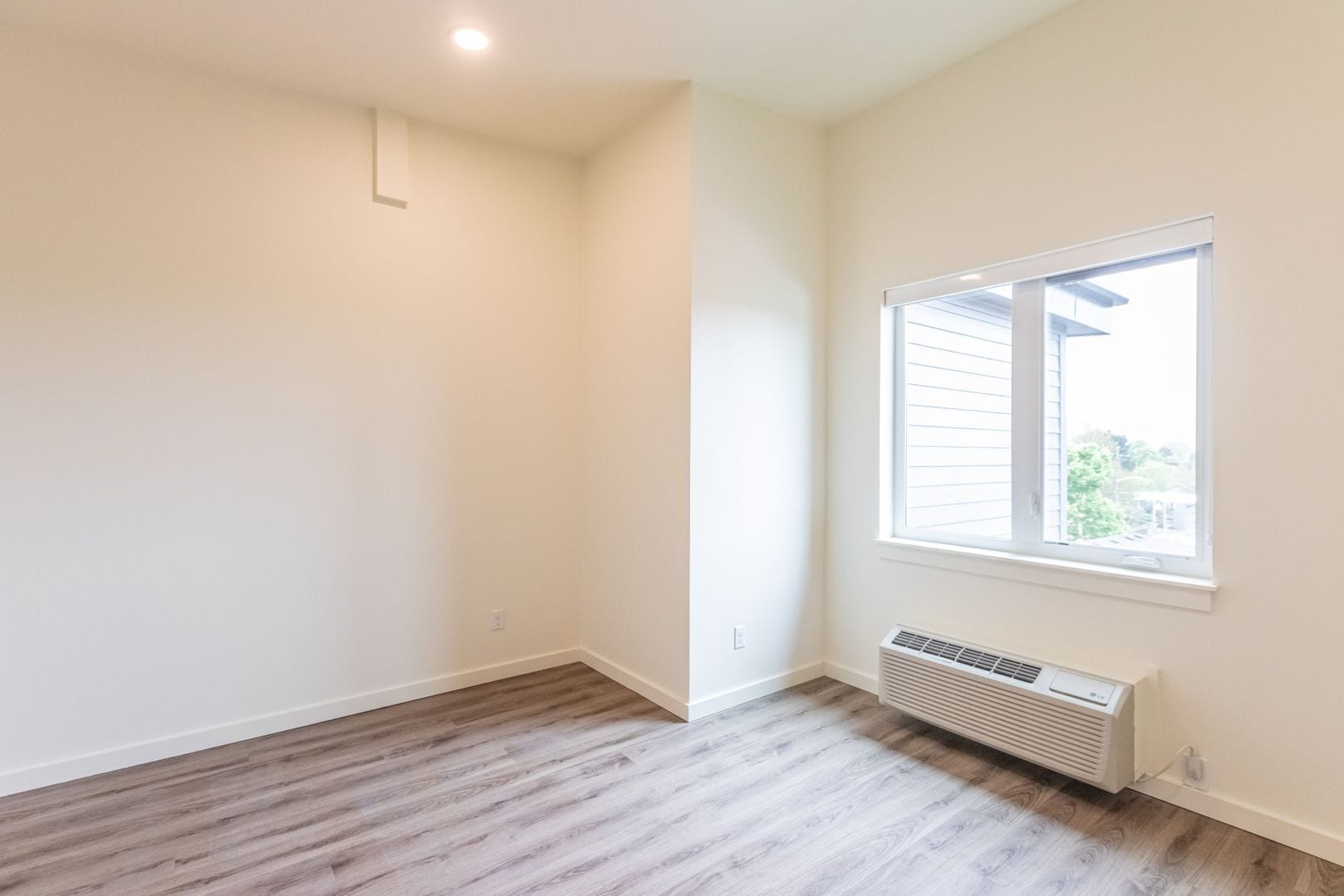 Building Photo - 2919 SE Division St