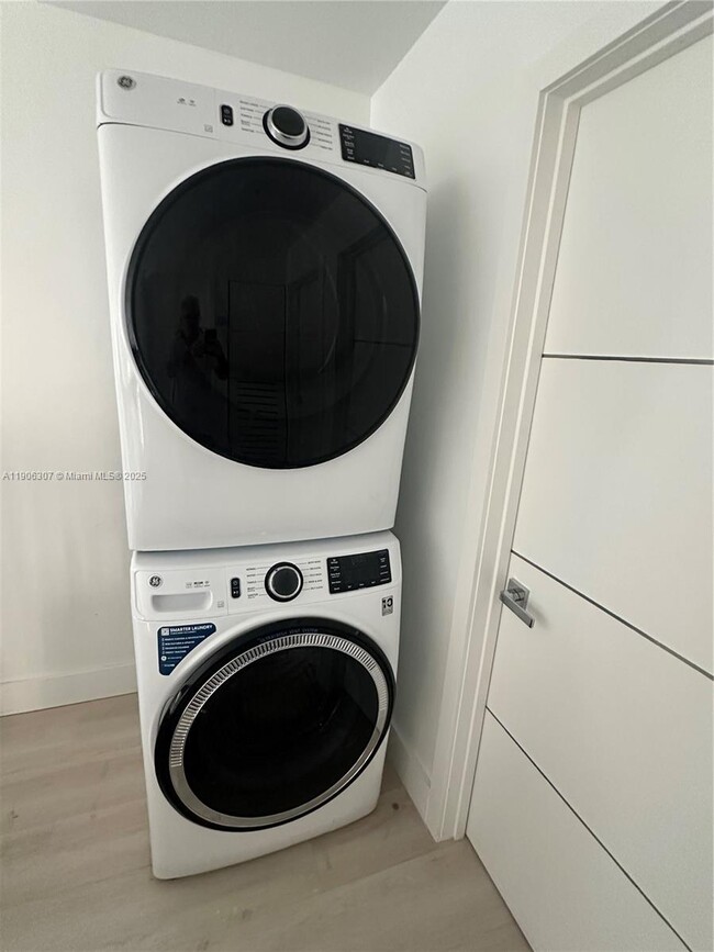 Building Photo - 1130 Oysterwood St