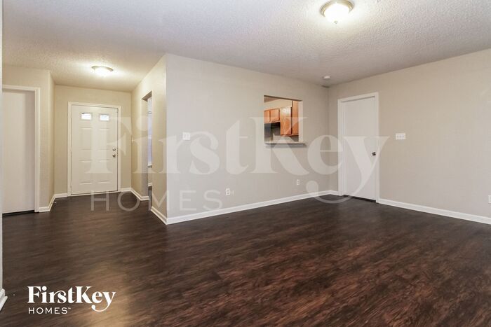 Building Photo - 4041 Magnolia Dr