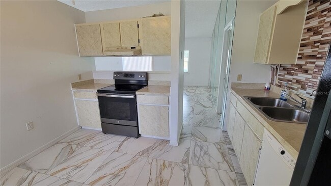 Building Photo - 3048 Bonkirk Dr