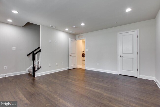 Building Photo - 7110 Druce Way