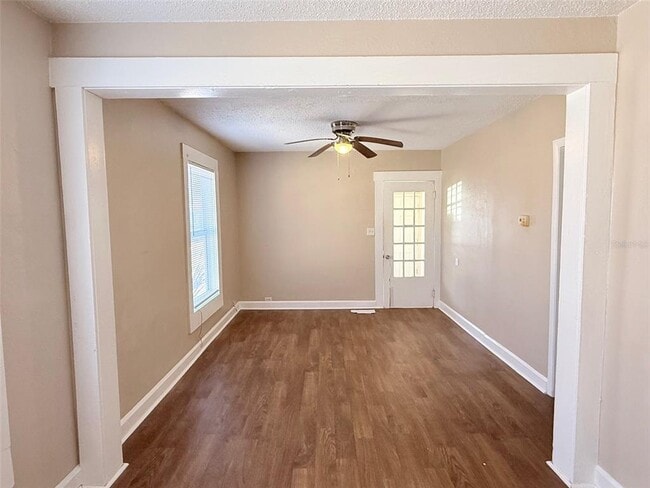 Building Photo - 2609 4th St S