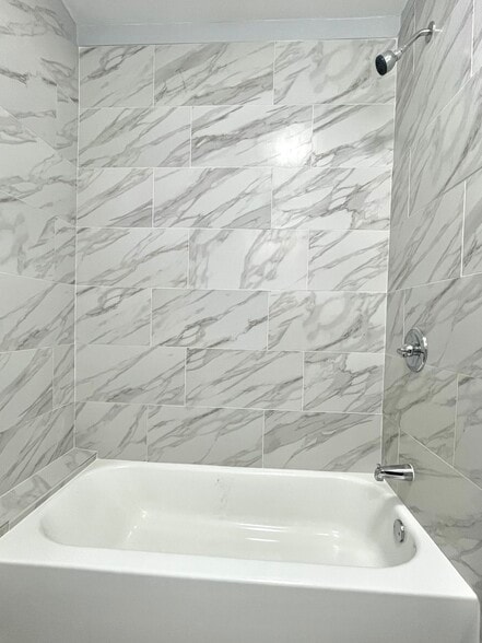 Building Photo - 4745 S Karlov Ave