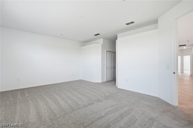Building Photo - 15918 Grn Acrs Ave