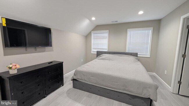 Building Photo - 2253 Papermill Rd