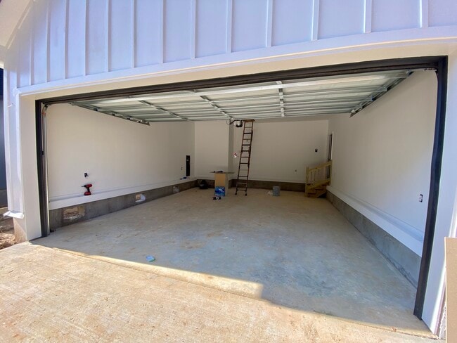 Building Photo - 230 Sylvan Rd