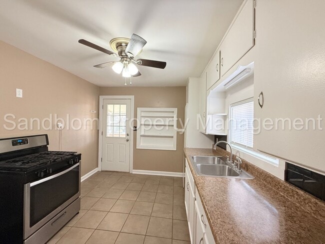 Building Photo - For Lease | Brookside | Available Now!