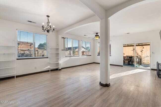 Building Photo - 10235 Lucente Way