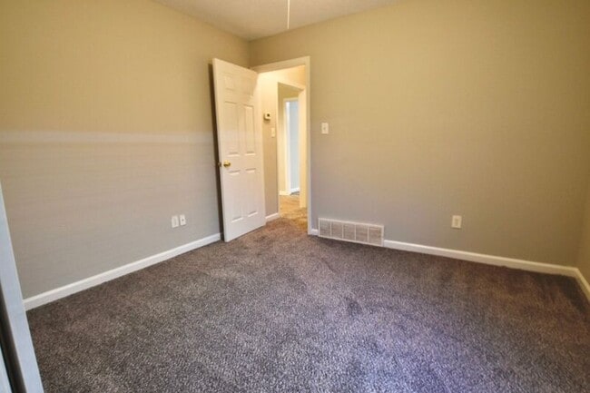 Building Photo - 1514 Estacada Way