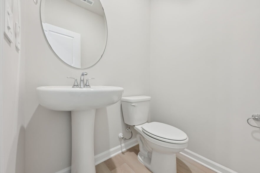 Building Photo - 726 Chandler Stone Dr