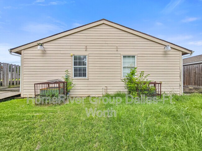 Building Photo - 642 NW 11th St
