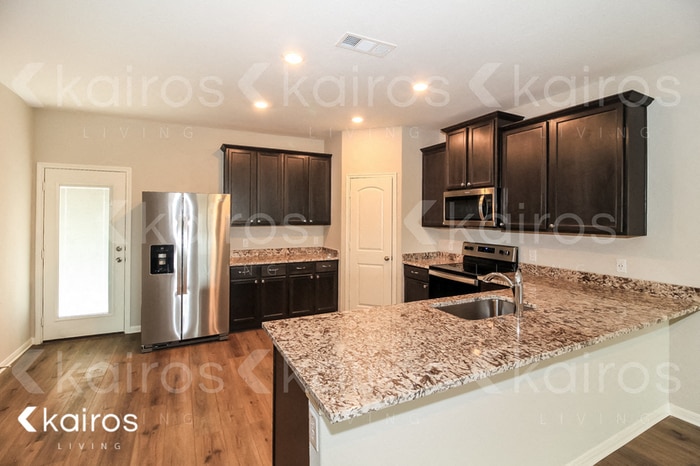 Building Photo - 125 Declaration Ln