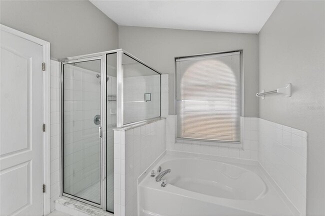 Building Photo - 11305 Symmes Lake Dr