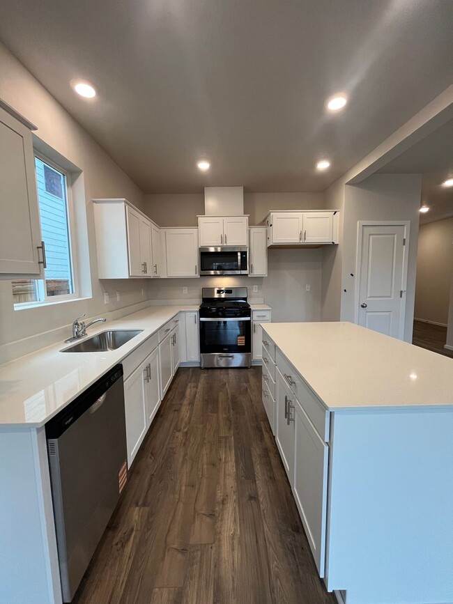 Building Photo - BRAND NEW CONSTRUCTION 4-bedroom 2.5-Bathrooms