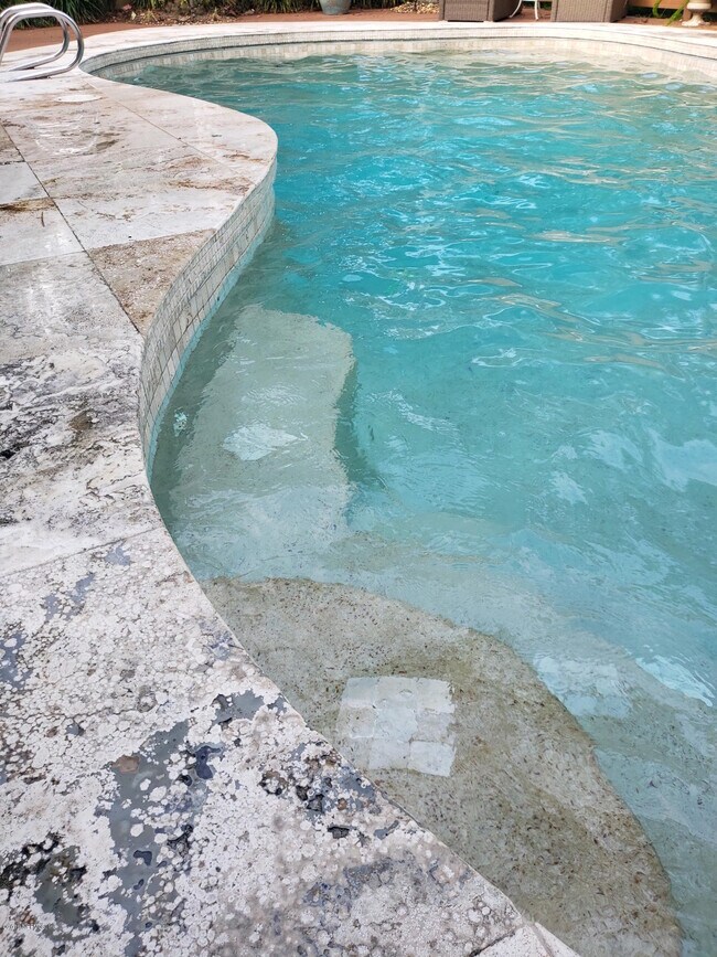 Building Photo - 88 Oakwood Rd