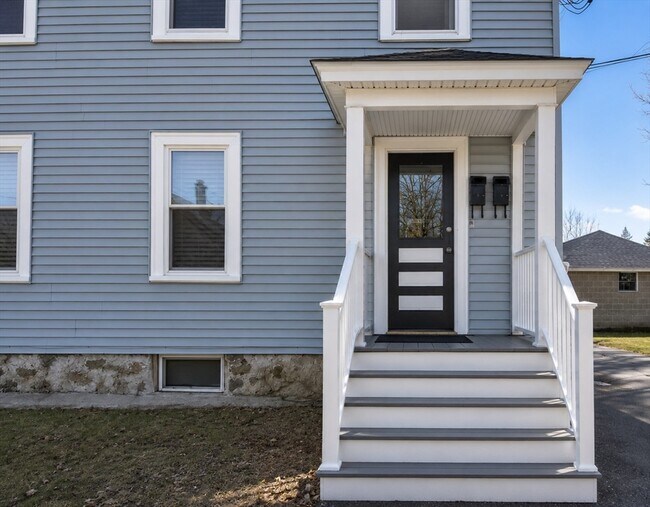 Building Photo - 278 Greenwood St