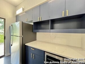 Building Photo - 8642 Fredericksburg Rd