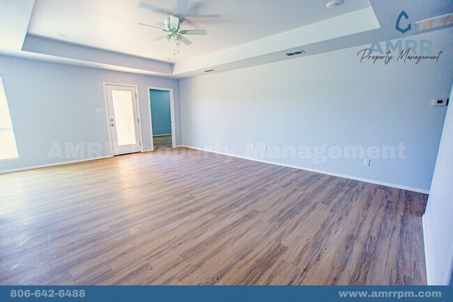 Building Photo - 4 Bedroom Available SOON!