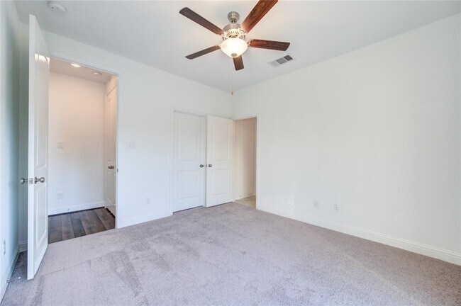 Building Photo - 1415 Adell Rose Ln
