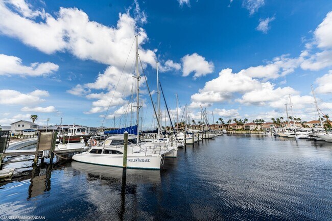 Building Photo - Turnkey Furnished Seasonal Rental – 2 Bedroom, 2 Bath in Burnt Store Marina