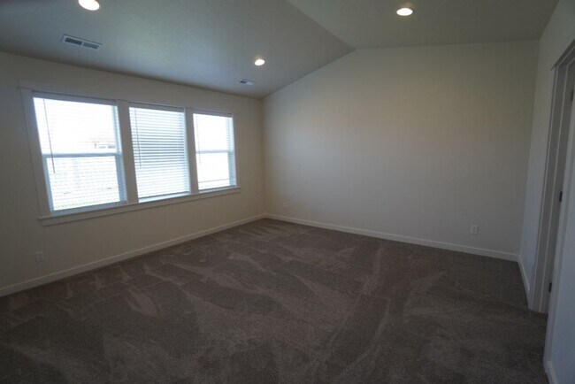 Building Photo - 3551 N Tansy Pl