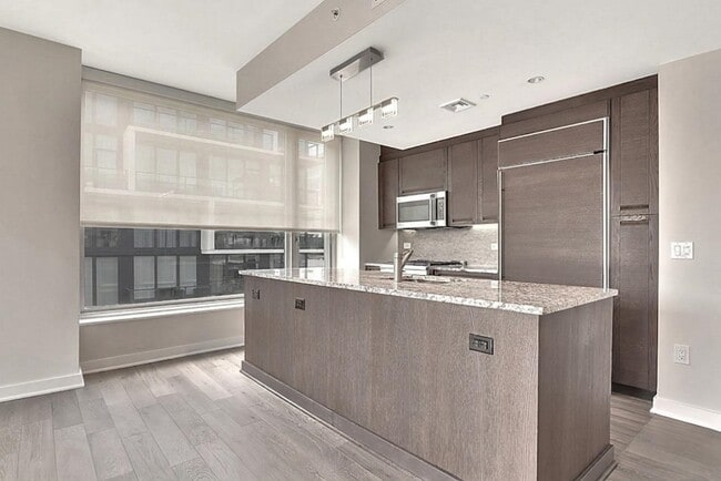 Building Photo - 1000 Ave at Port Imperial