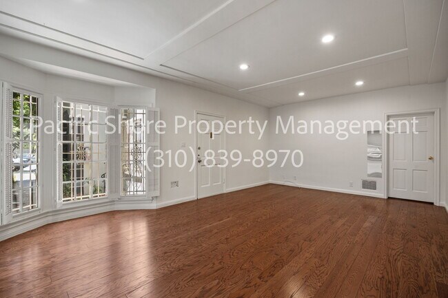 Building Photo - 460 S Roxbury Dr