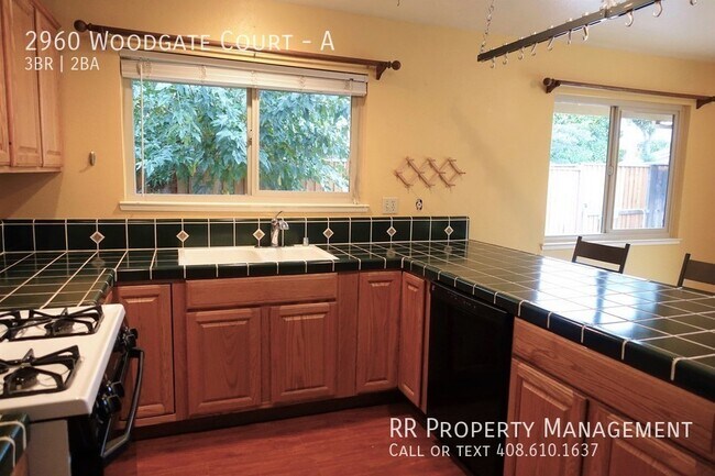 Building Photo - 2960 Woodgate Ct