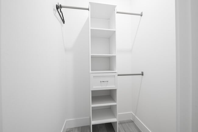 Building Photo - 3432 SW 8th St