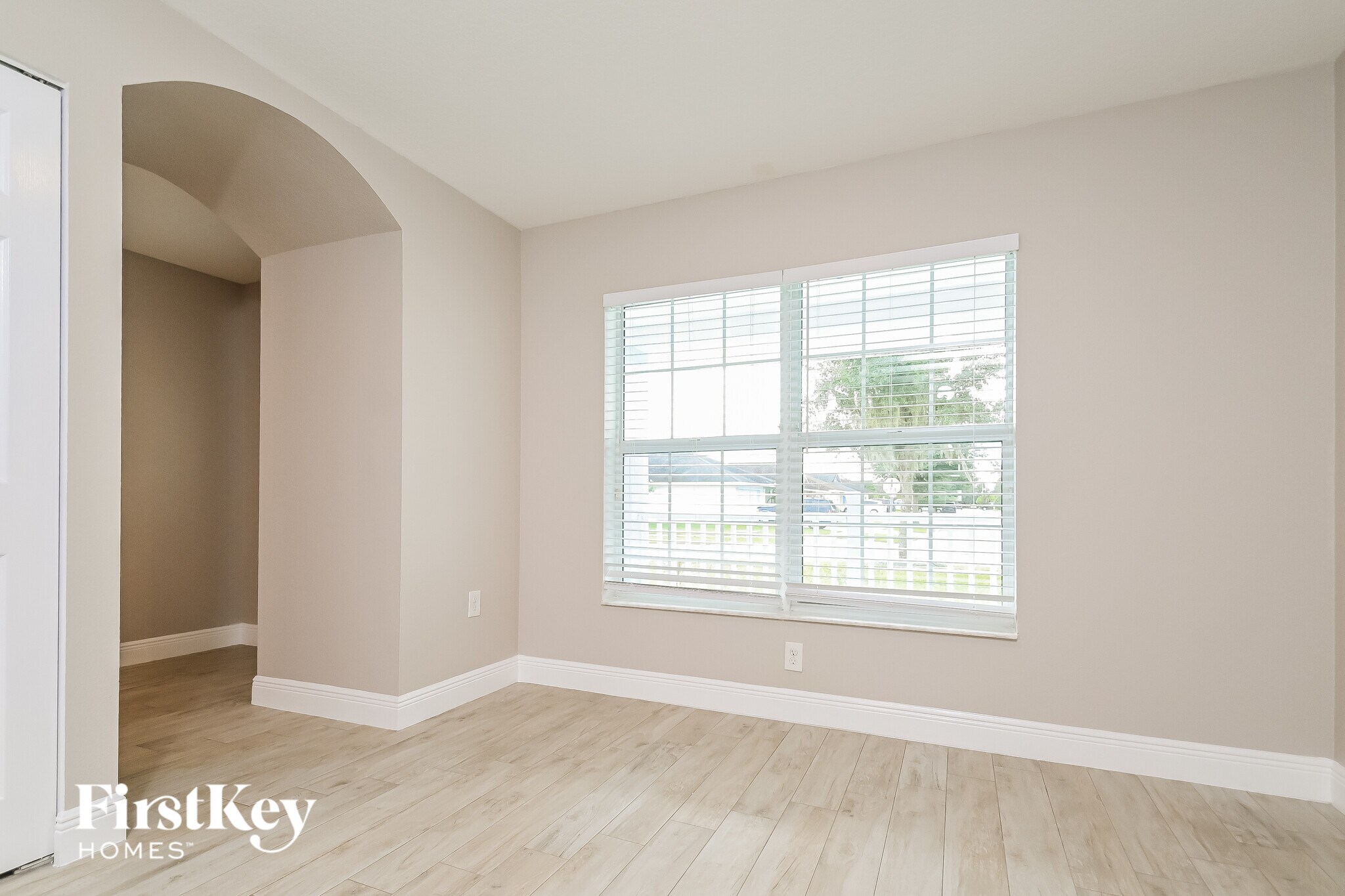 Building Photo - 11202 Hidden Breeze Dr