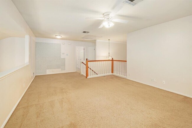 Building Photo - 9401 Caracas Dr
