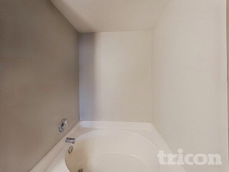 Building Photo - 3673 Watkins Ridge Ct