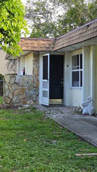 Building Photo - 3413 Sherwood Dr