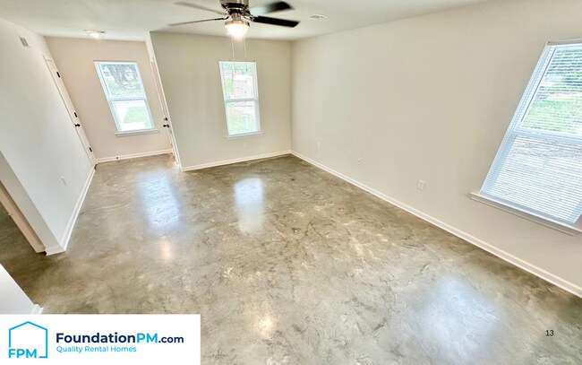 Building Photo - 307 Westree St