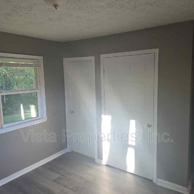 Building Photo - 1622 Haskin Ave