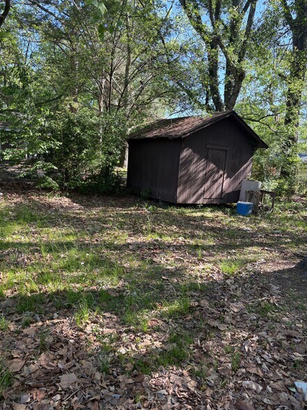 Building Photo - 1546 David Dr